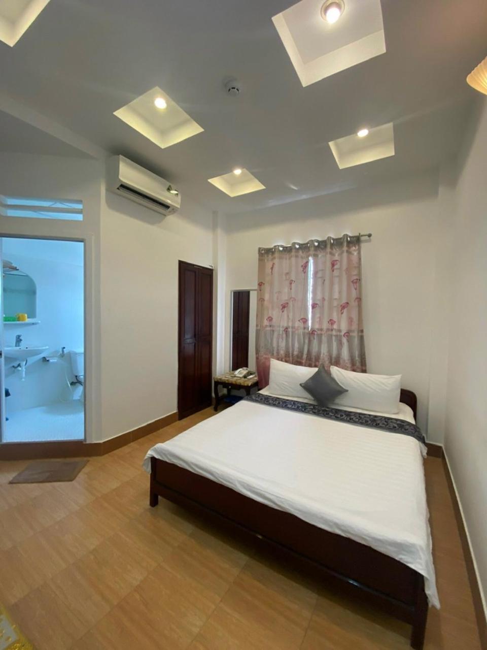 Du Hung 1 Hotel Hà Tiên Extérieur photo